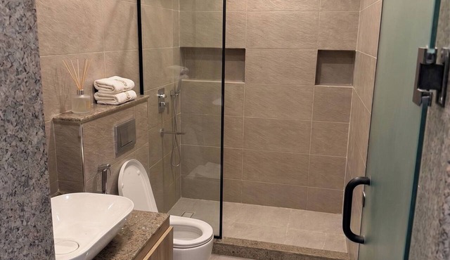 Triple Room with Balcony & Free Breakfast