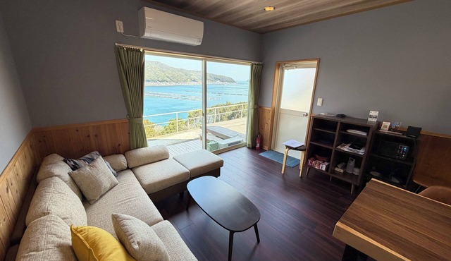 Tsubaki House in Anan