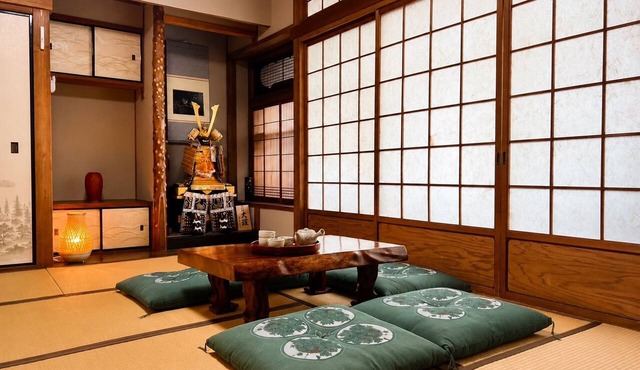 [Tsubame no Ie Tamatsukuri] Luxurious Japanese-Modern Entire House Rental | 1-minute walk from Tamatsukuri Station | Popular with Families | Excellent Access to Shinsaibashi, Namba, Osaka Castle, and Umeda in 大阪市