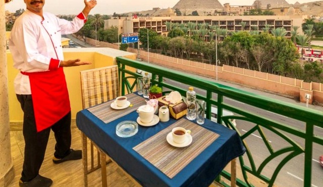 Tut pyramids view Hotel in Cairo