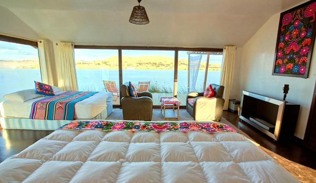 Uros Titicaca Lodge