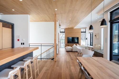 V Residence by H2 Life