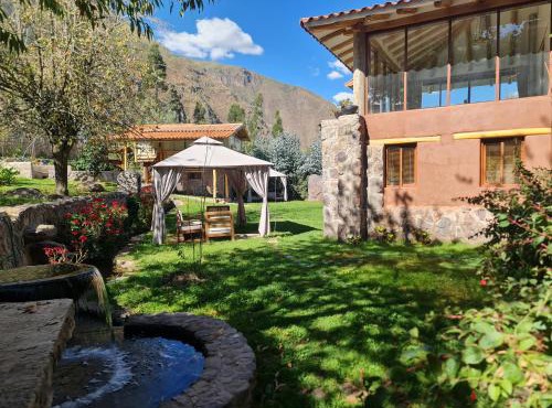 Villa en Valle Sagrado, vistas a la Catarata, Montañas, con Jacuzzi y Sauna