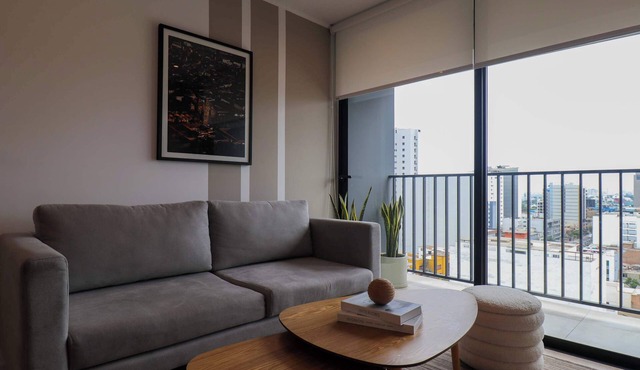 w* | Cityview 2BR w/Balcony in Miraflores