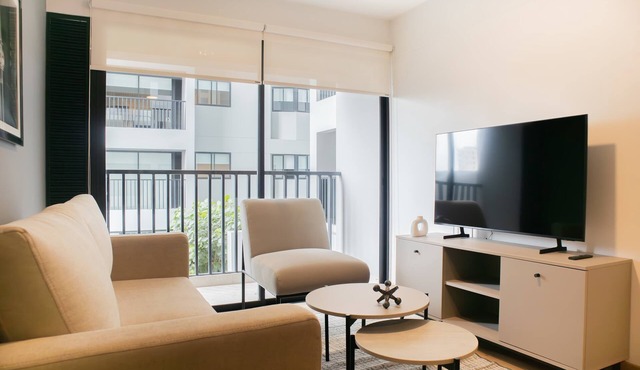 w* | Dazzling 2BR w/Balcony in Miraflores in Miraflores