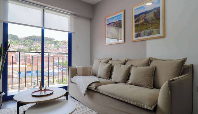 w* | Luminous 1BR in Historic Cusco w/Balcony in Cusco