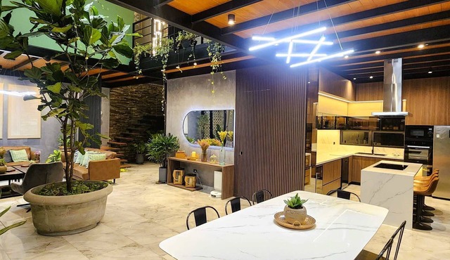 w Private 4BR Getaway With Pool Cinema in Salas