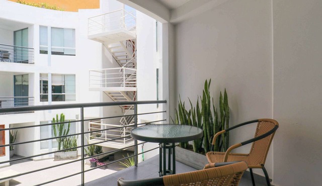 w* | Stylish 3BR Getaway in Barranco’s Best Spot