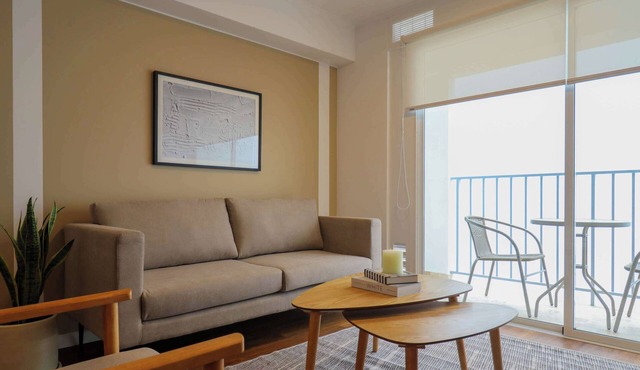w* | Upscale 2BR with Balcony in Miraflores in Miraflores