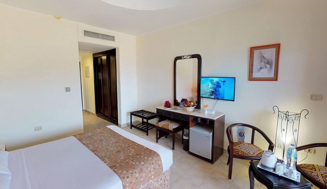 Wadi Lahmy Azur Resort