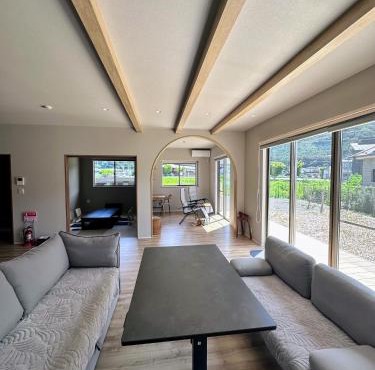 wag ur day - Spacious Villa Sleeps 10 Pet-Friendly dogs and cats Up to 7 Huge Private Dog Run