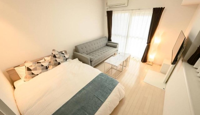Wilshire APT Hotel