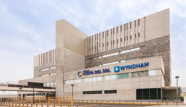 Wyndham Costa del Sol Lima Airport