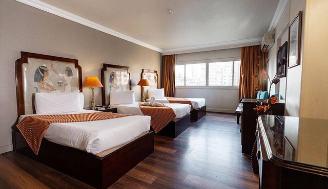 Zayed Hotel & Restaurant in Giza
