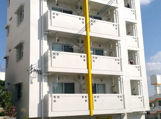 La Lumiere Oroku 203 in Naha