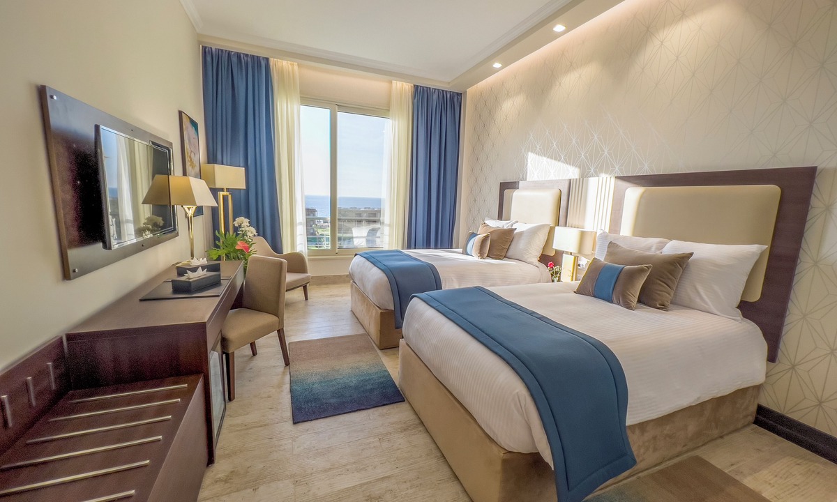 Al-Muntazah Hotel | Helnan Mamoura Hotel & Events Center