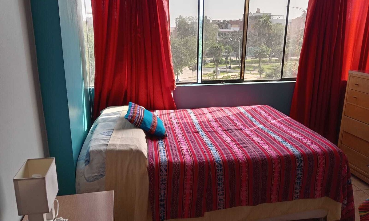 Carmen de La Legua-Reynoso Bed & Breakfast | Chakana Family Home