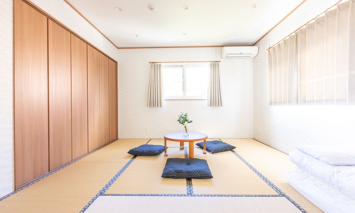 Shirahama House | SEASIDE HOUSE YASUTAKETEI