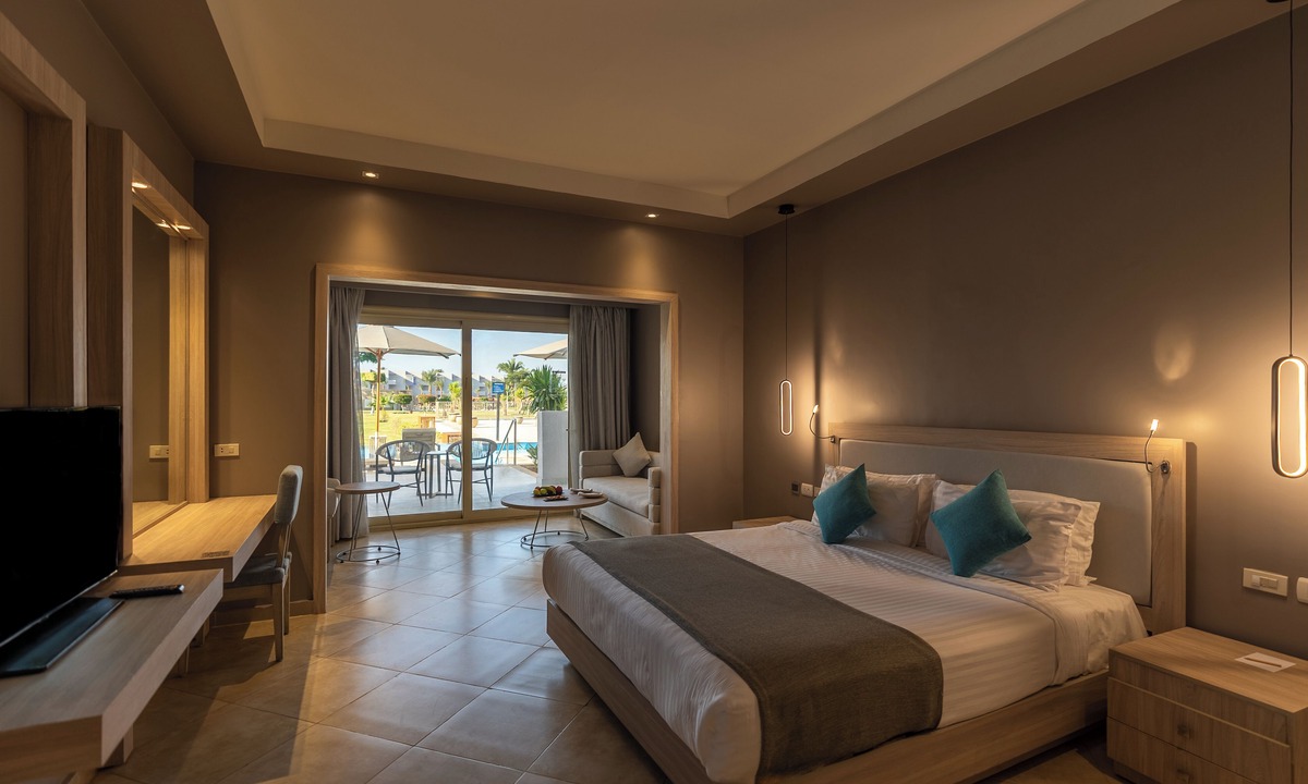 Village Road Resort | SUNRISE Crystal Bay Resort - Grand Select