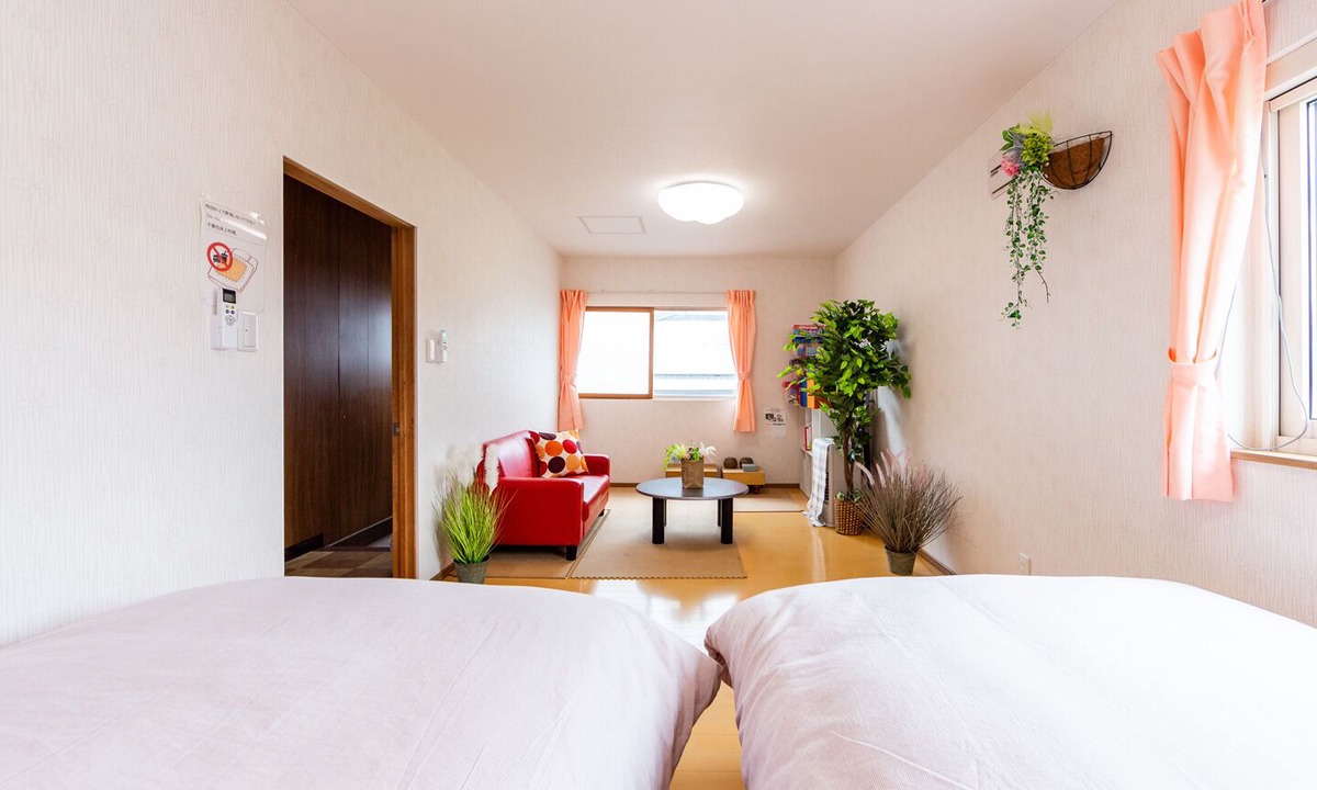 Niki House | A-Ja