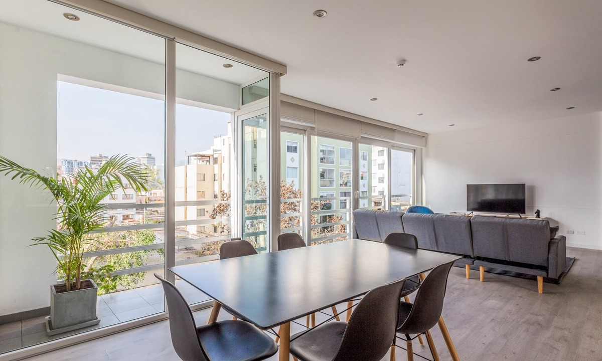 Reducto Apartment | w 2BR Apartment With Balcony Near Larcomar