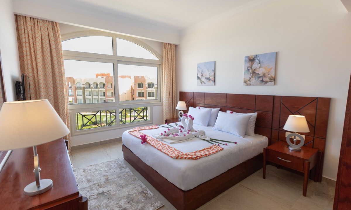 Port Ghalib Hotel | Oyster Bay Beach Suites