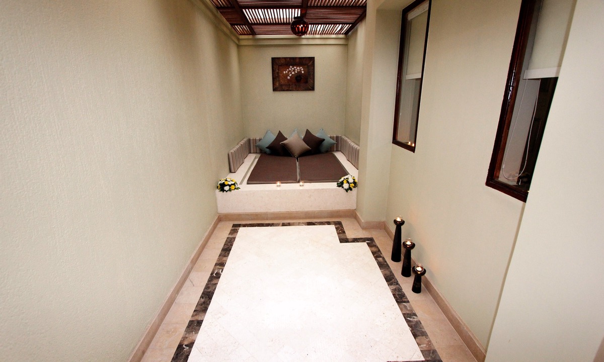 Luxor Resort | Hilton Luxor Resort & Spa