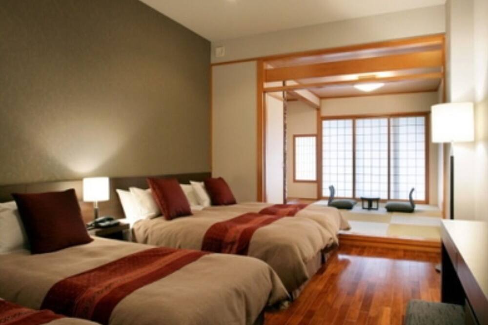 Uruma House | Breakfast included Spend a luxurious time doing / Uruma Okinawa