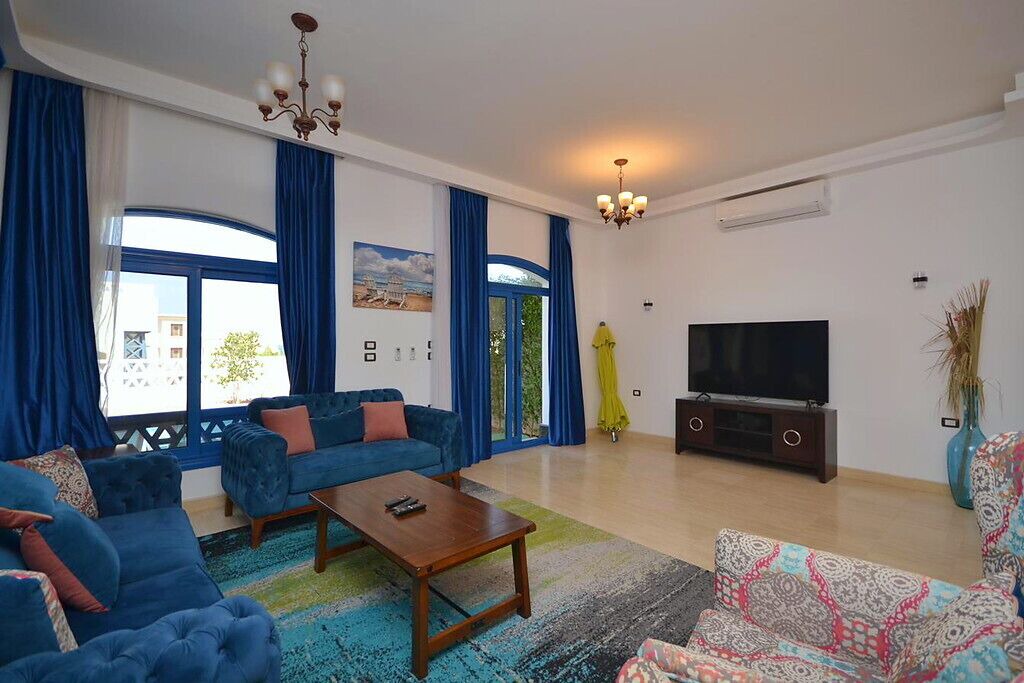 Sahl Hasheeh Apartment | Luxury 4-Bedroom Villa for Rent in Amaros.