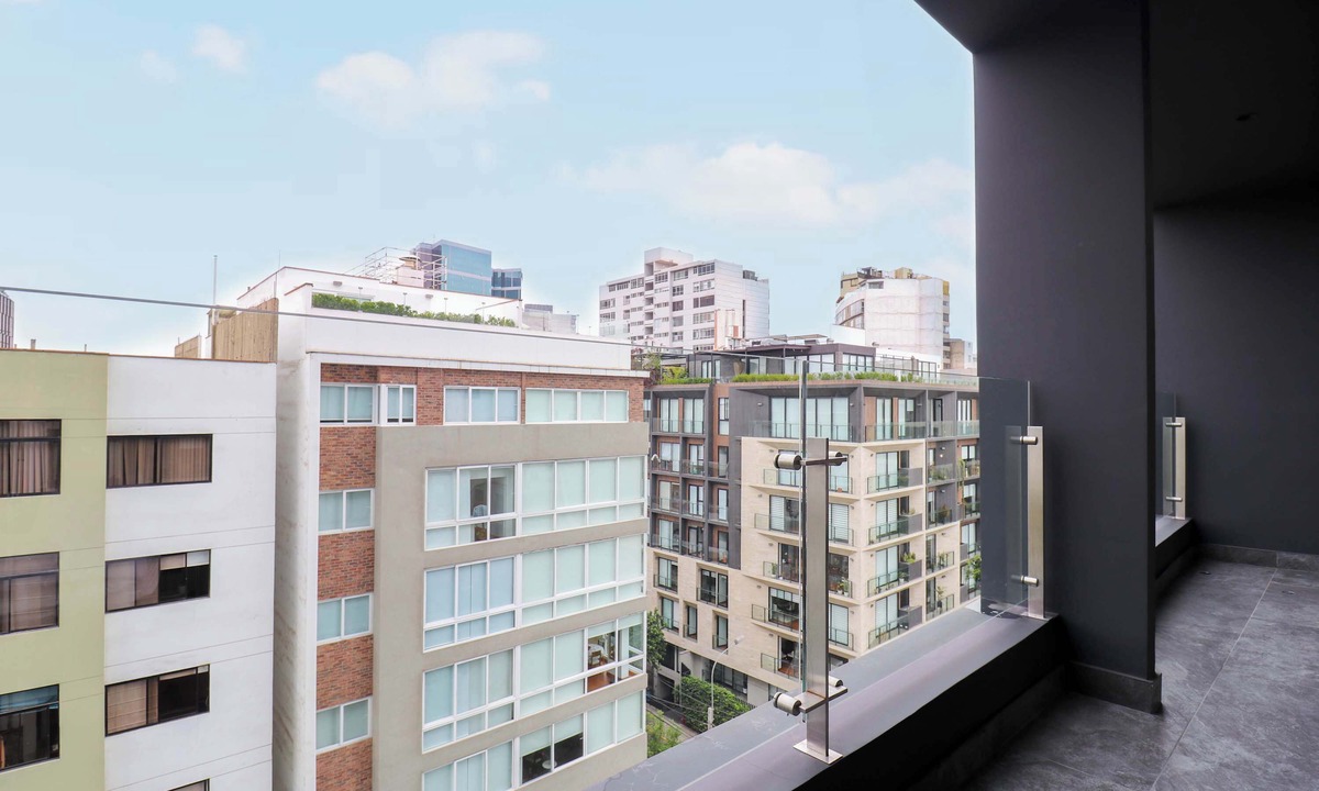 Reducto Apartment | w* | Elegant 2BR w/Balcony Near Larcomar