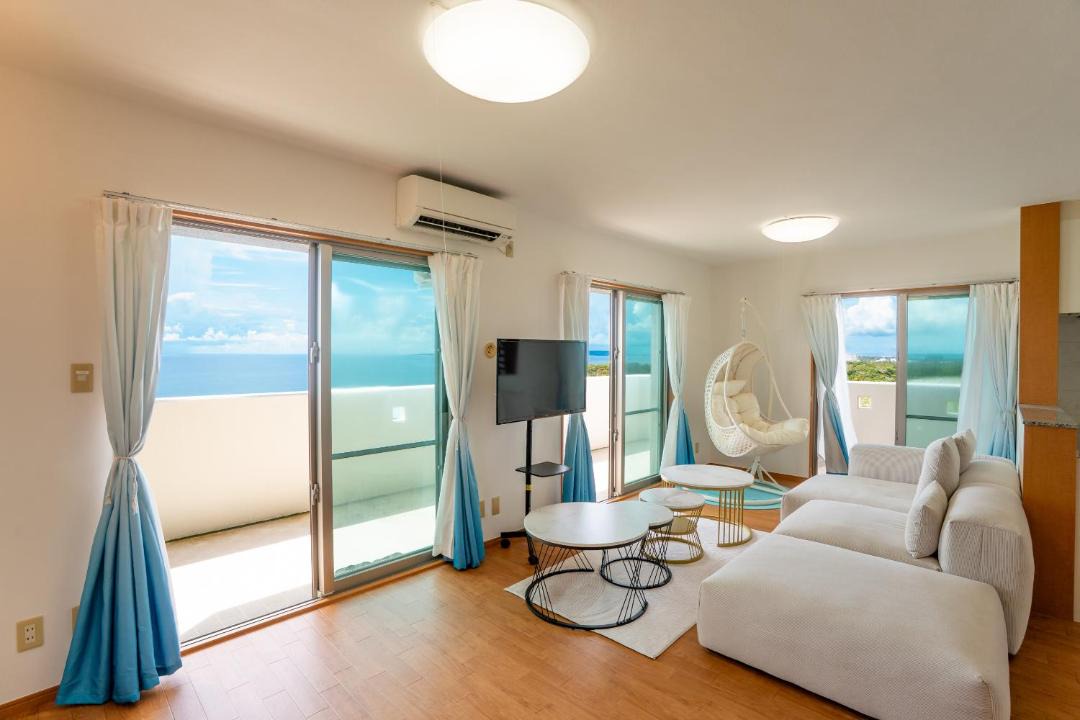 Ginoza Apartment | ocean view宜野座は2026年8月オープンの2LDKの8階でオーシャンビュー駐車場2台可能