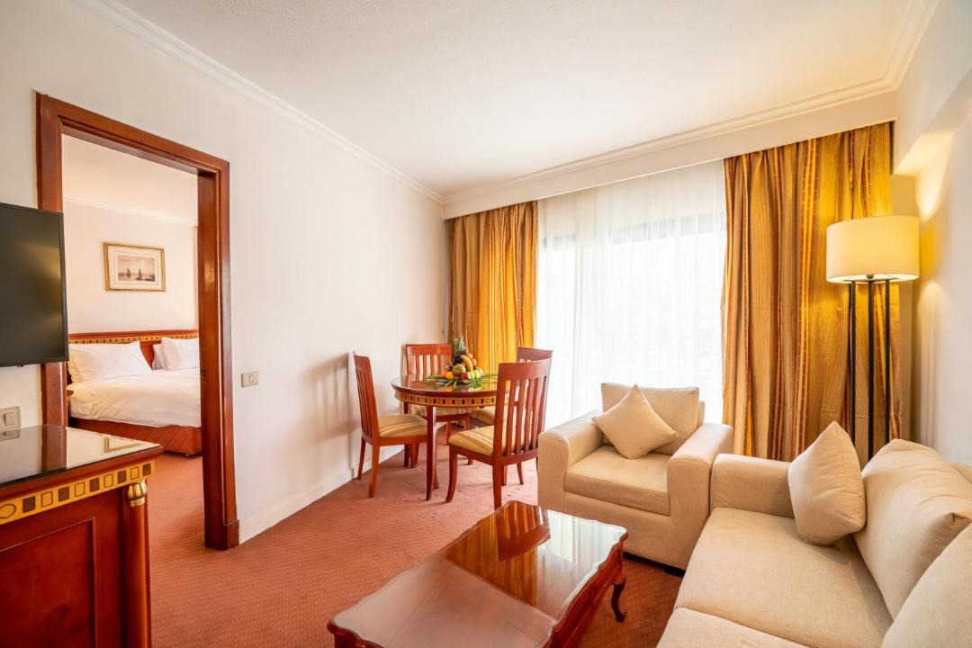 Al-'Umraniyah Hotel | Azal Pyramids Hotel