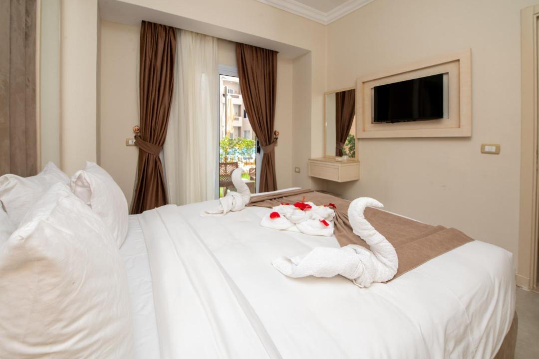 Ash-Sharq Hotel | Marom Port Said Resort & Beach