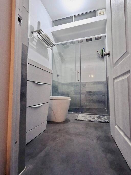 Chancay House | Casa Pacheco - Luxury 2BR/2BA w/Jacuzzi - Walk to Beach & Castle