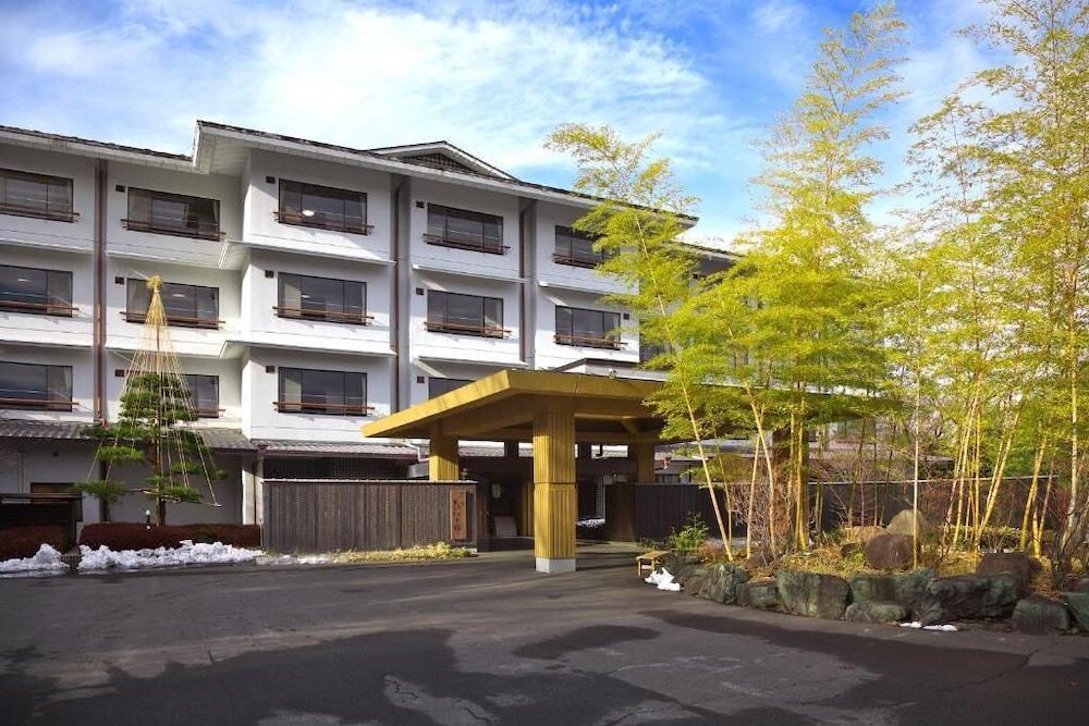 Photo of Buildings in Harunako Onsen