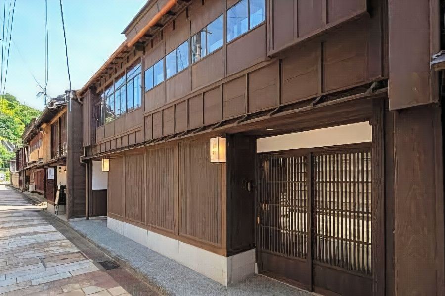 Photo of Buildings in Higashiyama Higashi Chaya District