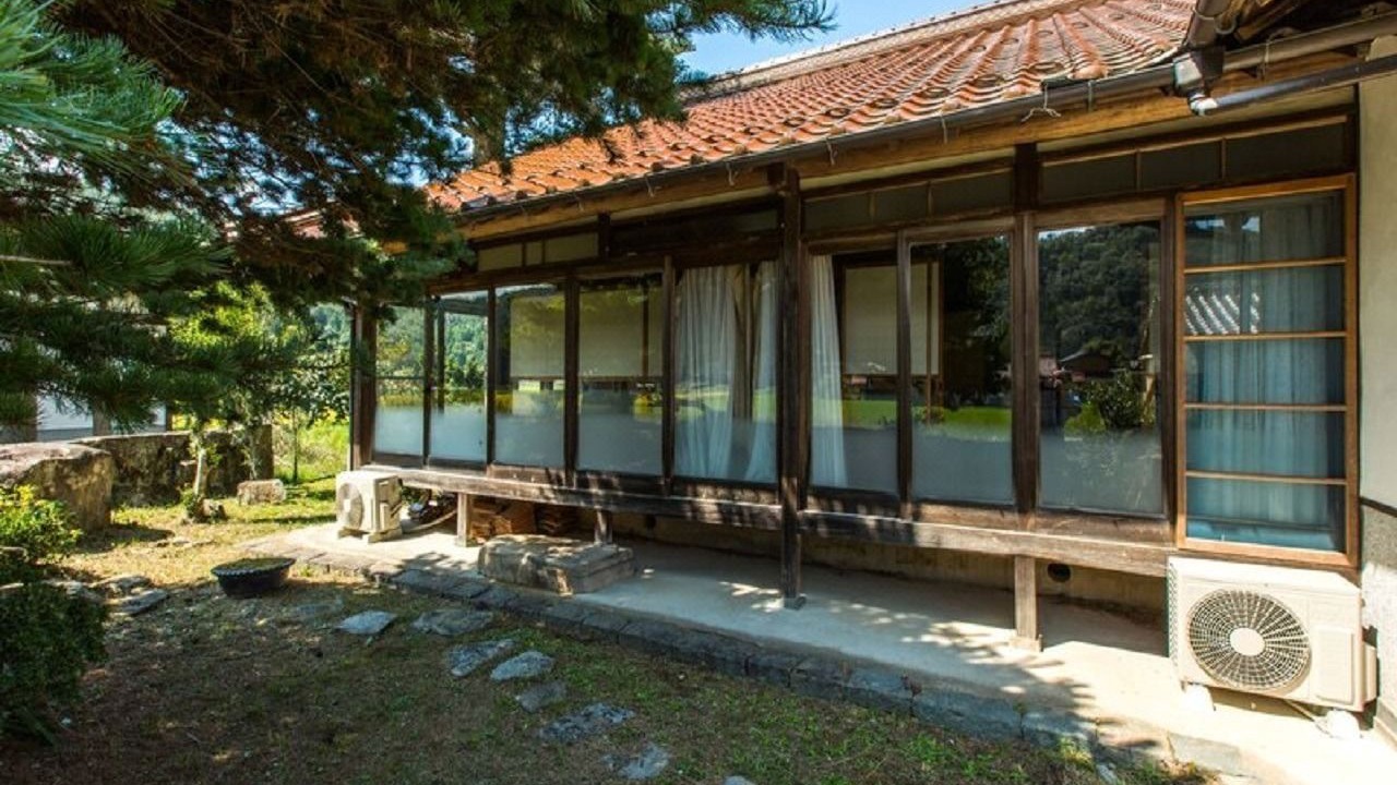 Photo of Buildings in Akitakata