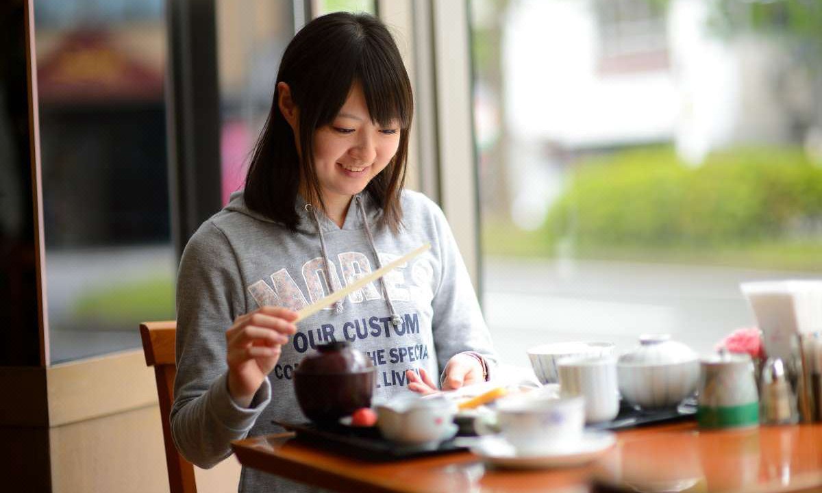 Photo of Human In Picture in Ichibancho