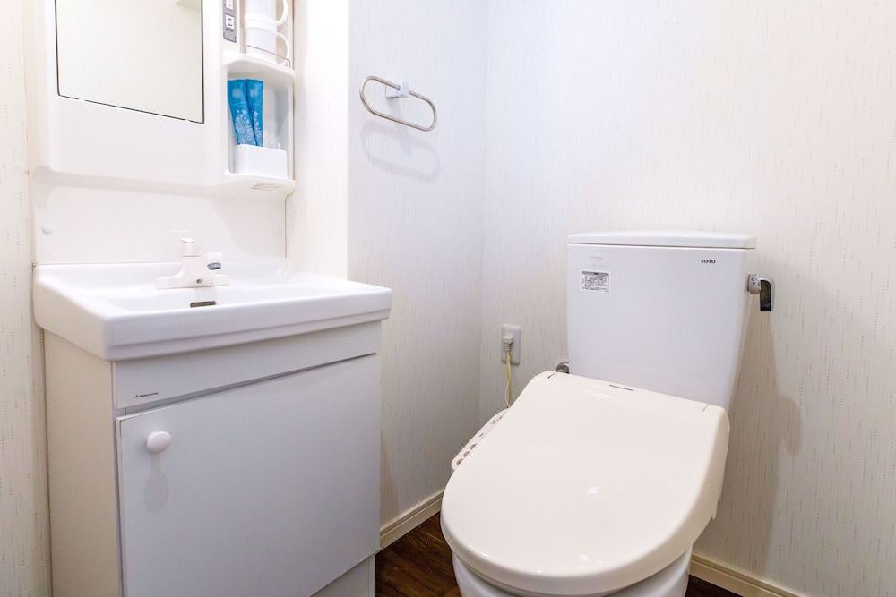 Photo of Bathroom in Makishi