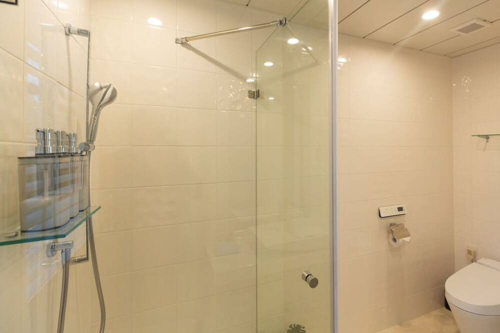 Photo of Bathroom in Yohena