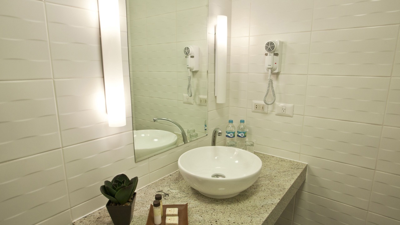 Photo of Bathroom in Leuro