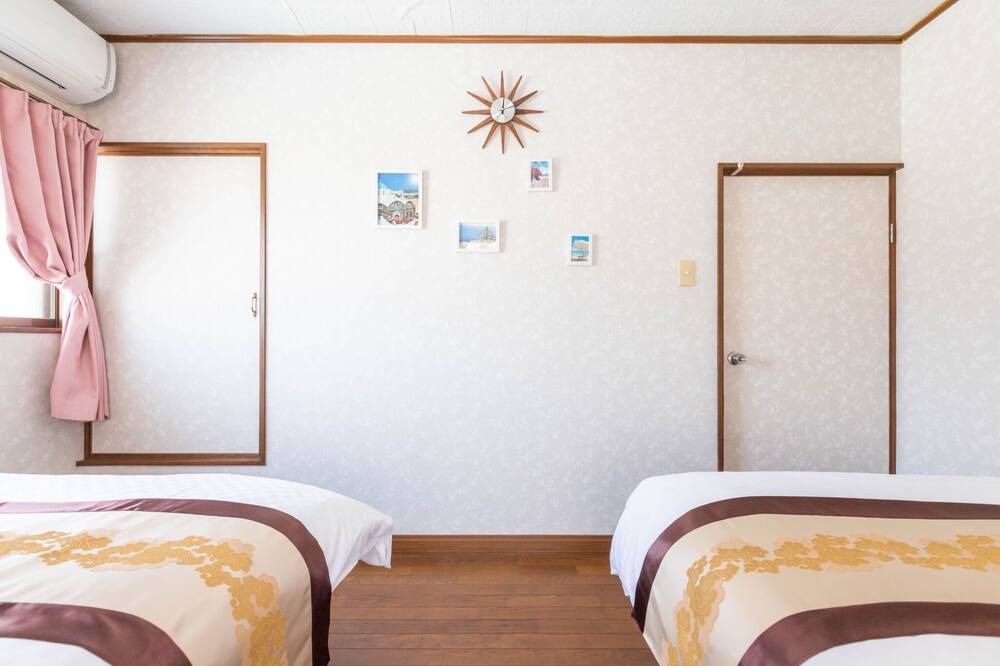 Photo of Others in Shirahama