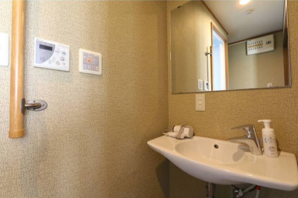 Photo of Bathroom in Nakazakicho