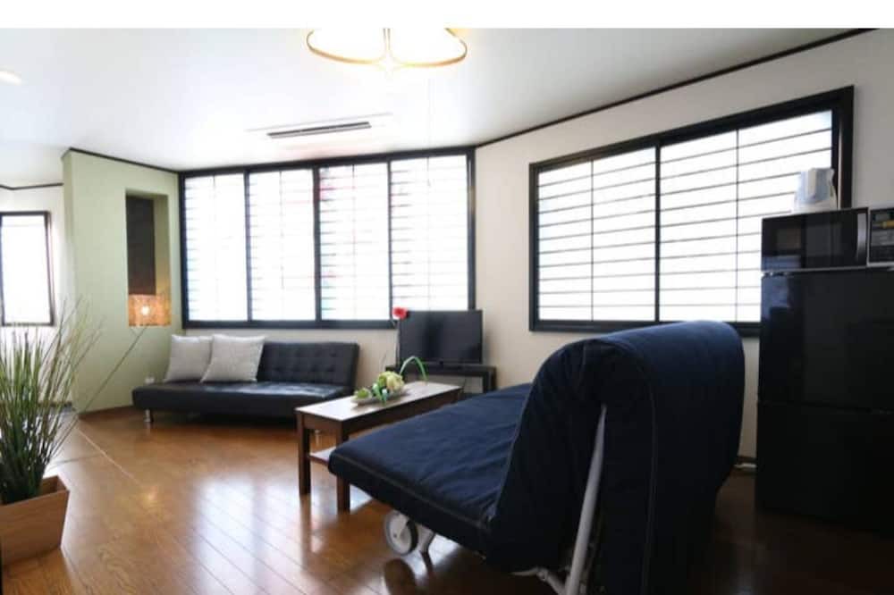 Photo of Livingroom in Nakazakicho