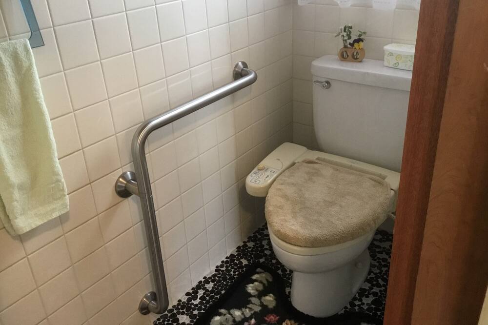 Photo of Bathroom in Kiho-cho