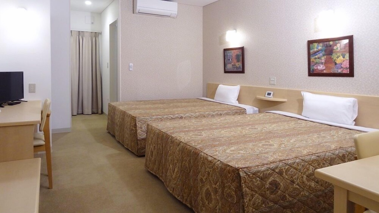 Photo of Bedroom in Suma Ward