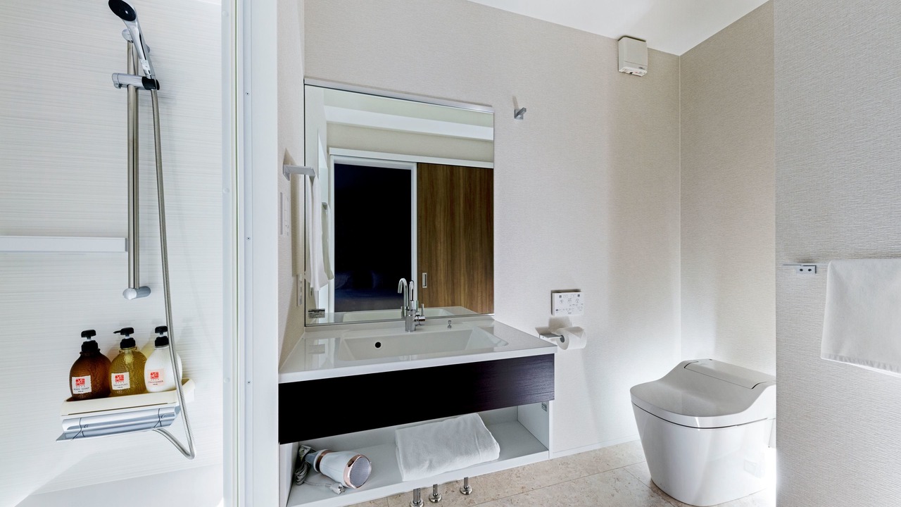 Photo of Bathroom in Echo Land