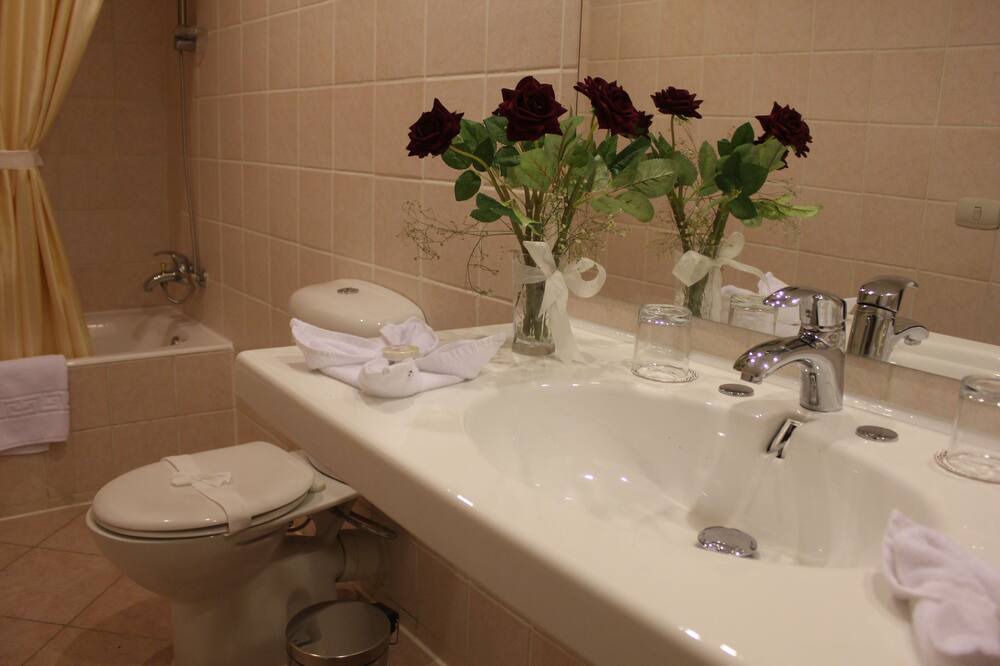 Photo of Bathroom in Agouza