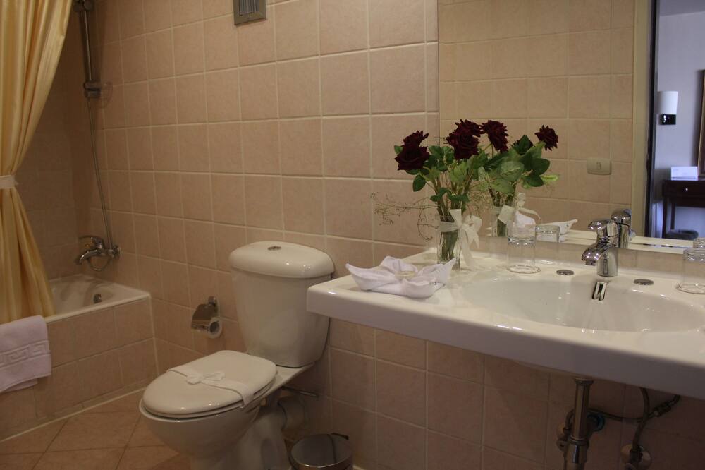 Photo of Bathroom in Agouza