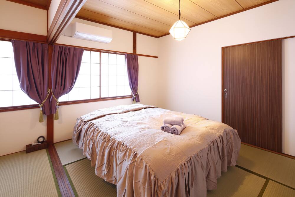 Photo of Bedroom in Higashi Chaya District